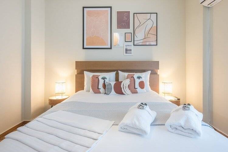 Supreme Suite With Balcony By Cloudkeys