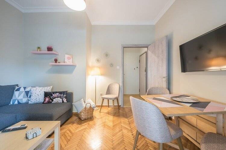 Supreme Suite With Balcony By Cloudkeys