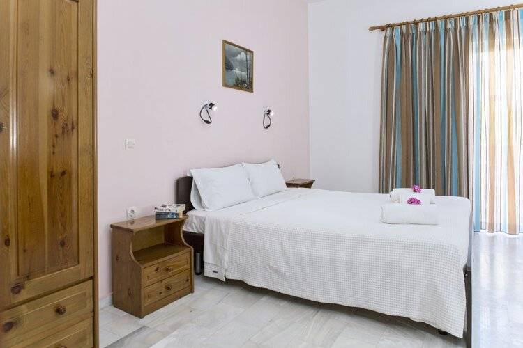 Revekka Rooms