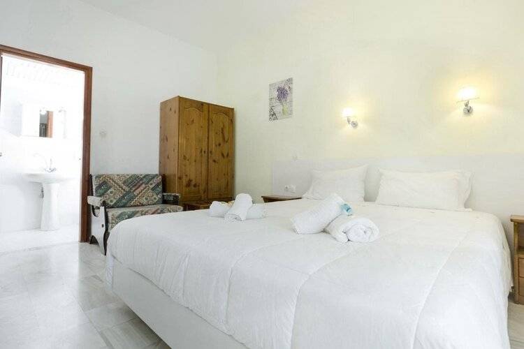 Revekka Rooms