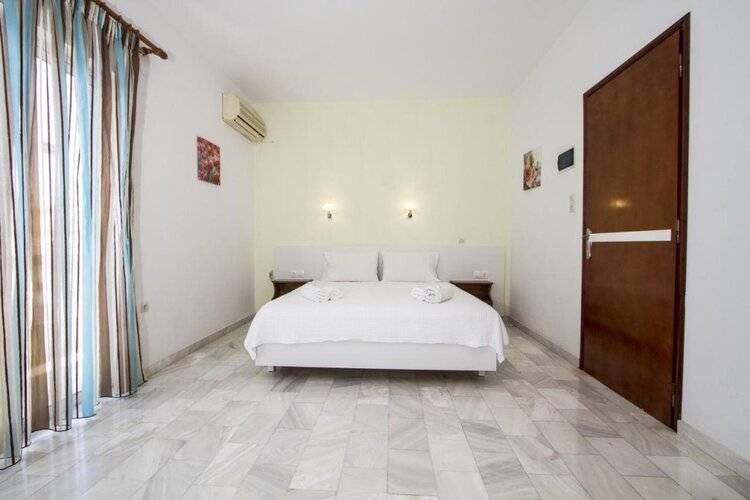 Revekka Rooms