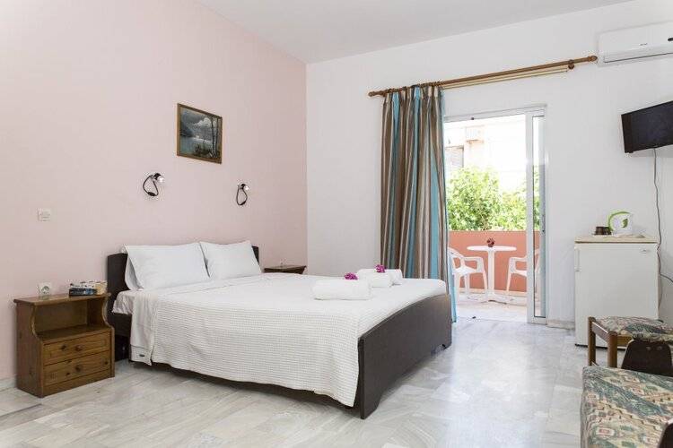 Revekka Rooms