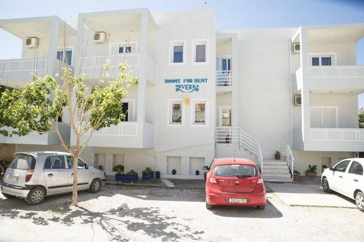 Revekka Rooms