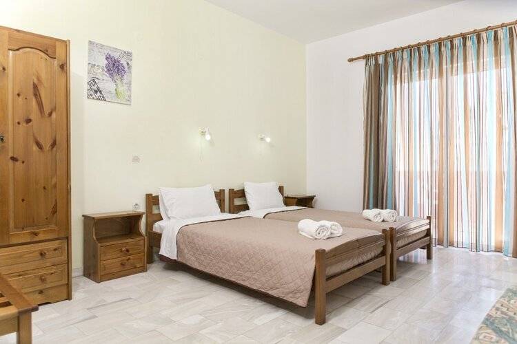 Revekka Rooms
