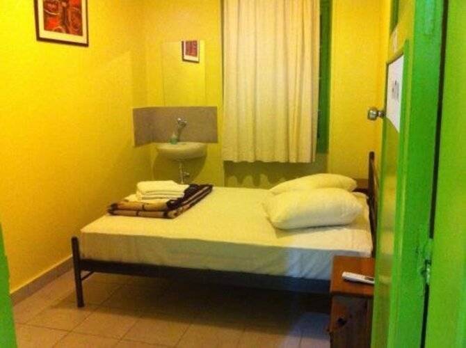Zeus Hostel