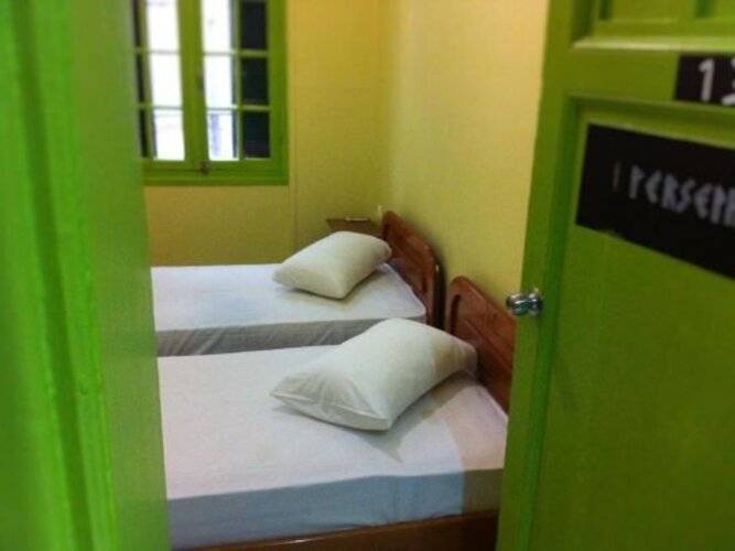 Zeus Hostel