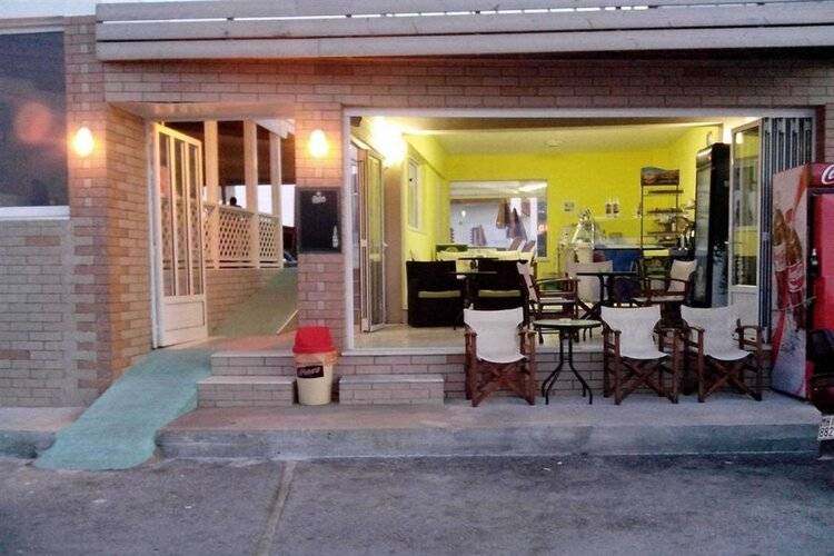 Haris Apartments
