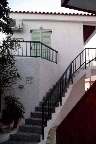 Haris Apartments