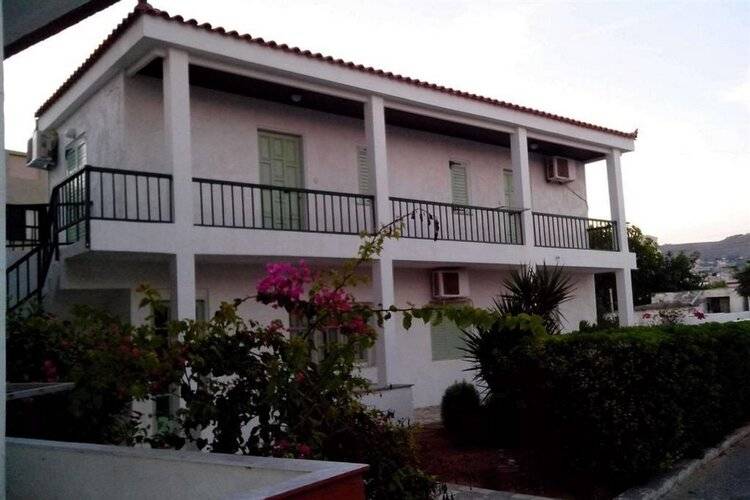 Haris Apartments