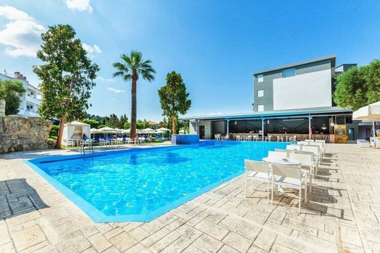 Kriopigi Hotel