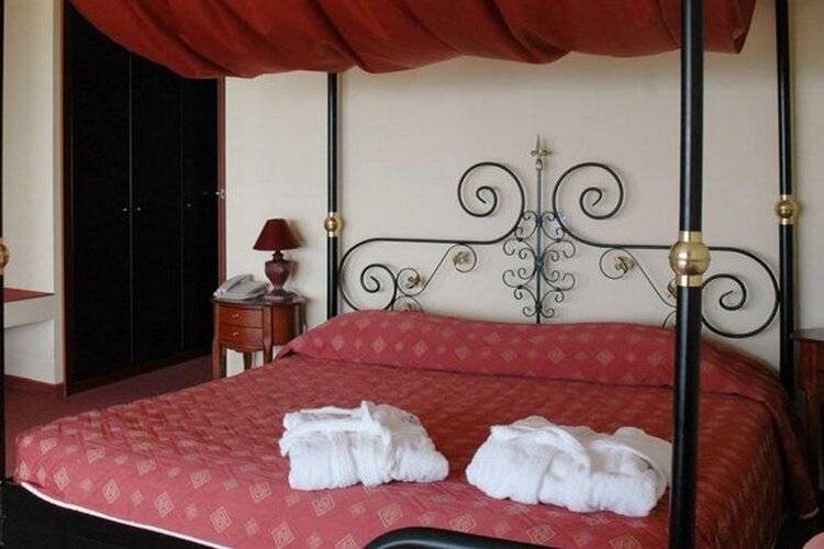 Kriopigi Hotel