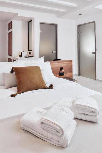 Ikaros Suites