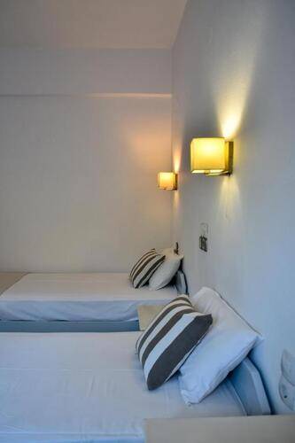 Iraklis Studios & Apartments