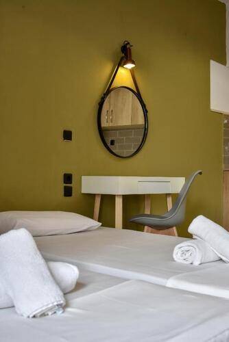 Iraklis Studios & Apartments