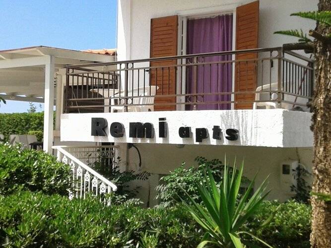 Remi Studios & Apartments