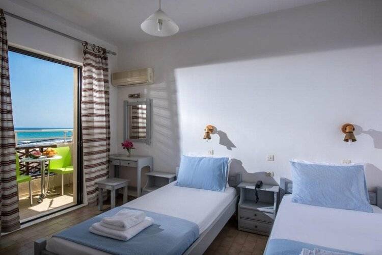 Smaragdine Beach Hotel