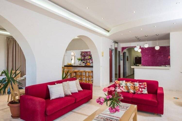 Smaragdine Beach Hotel