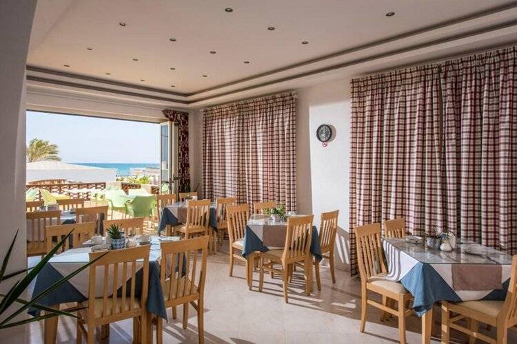 Smaragdine Beach Hotel