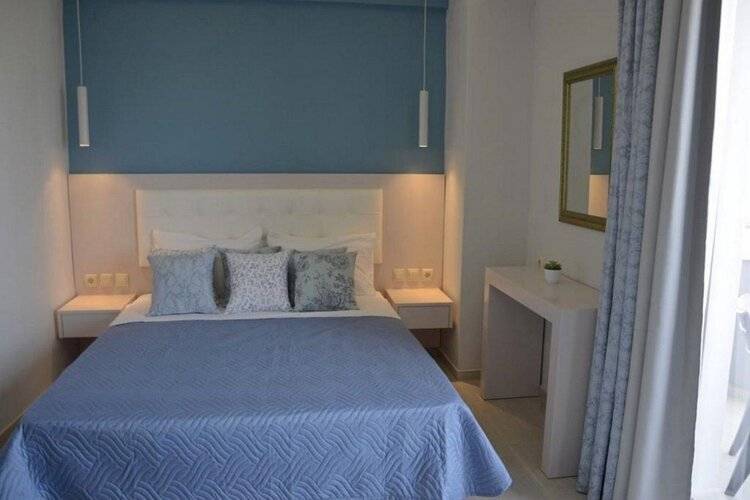 Smaragdine Beach Hotel