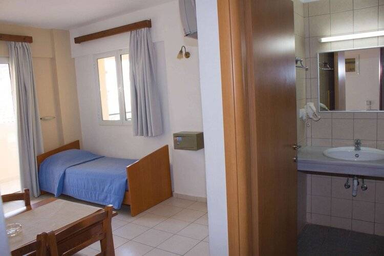 Sunshine Studios & Apartments
