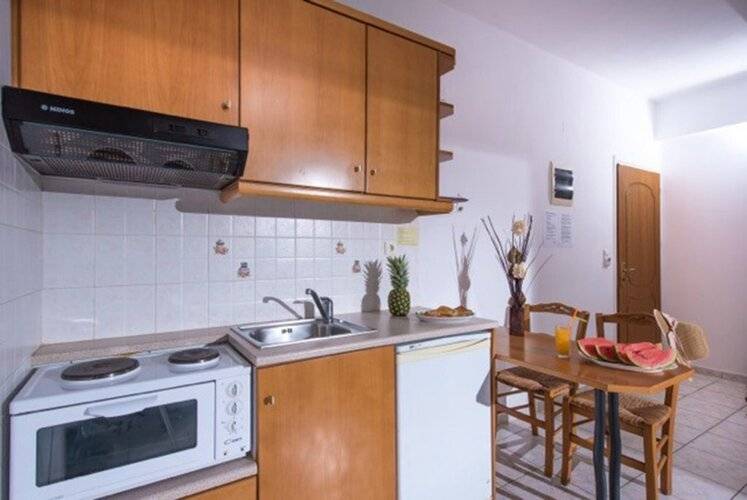 Irida Apartments By Estia