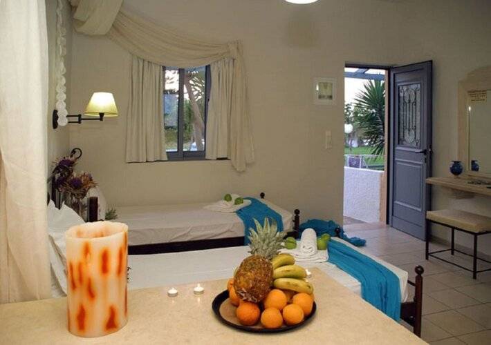 Golden Bay Hotel