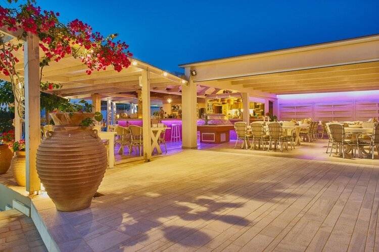 Golden Bay Hotel