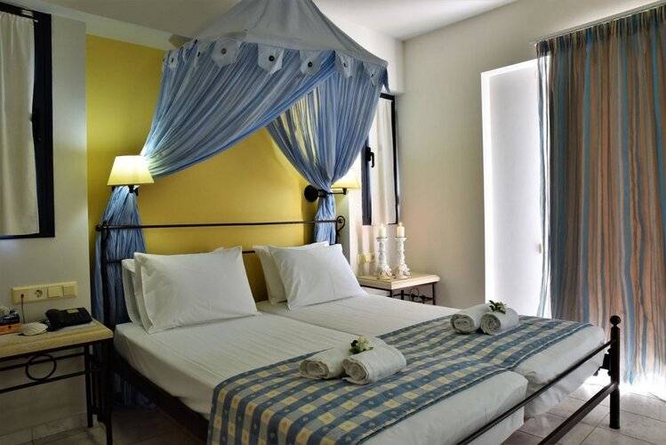 Golden Bay Hotel