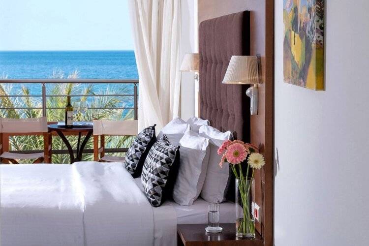 High Beach Hotel