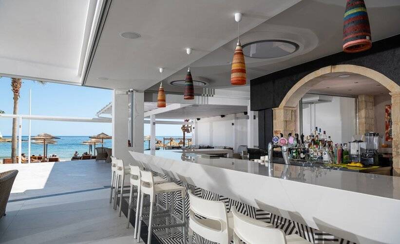 High Beach Hotel