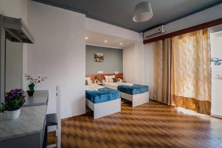 Cloud 9 Hotel Shisha & Cocktail Bar (Adults Only 16+)