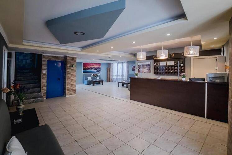 Cloud 9 Hotel Shisha & Cocktail Bar (Adults Only 16+)