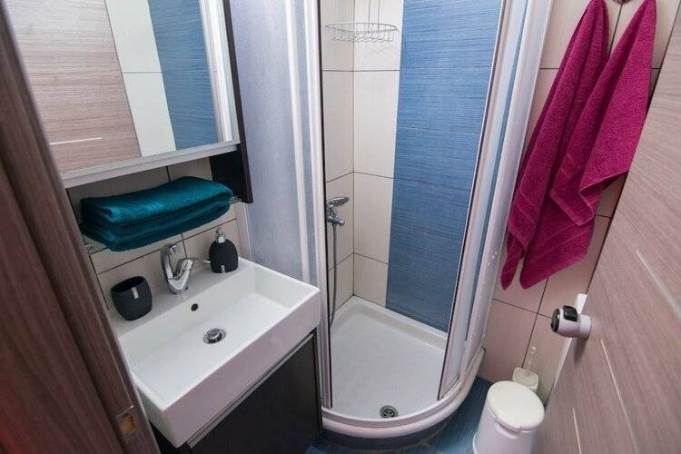 Avra Comfort Rooms- Family