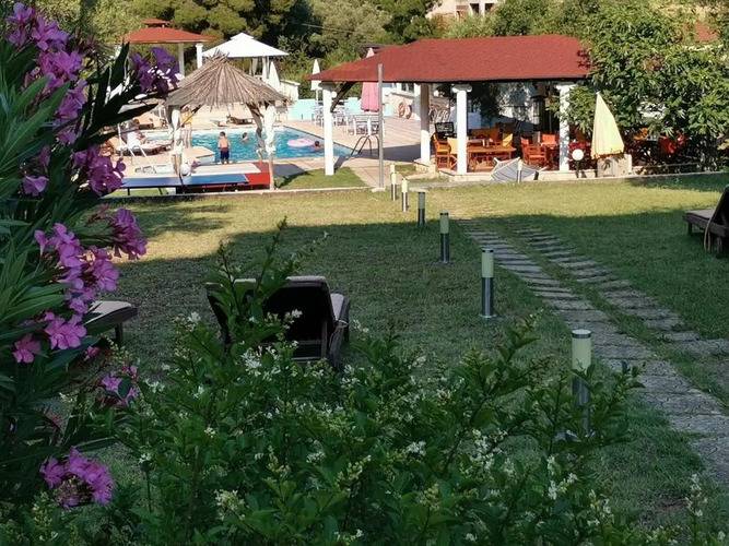 Askamnia Resort