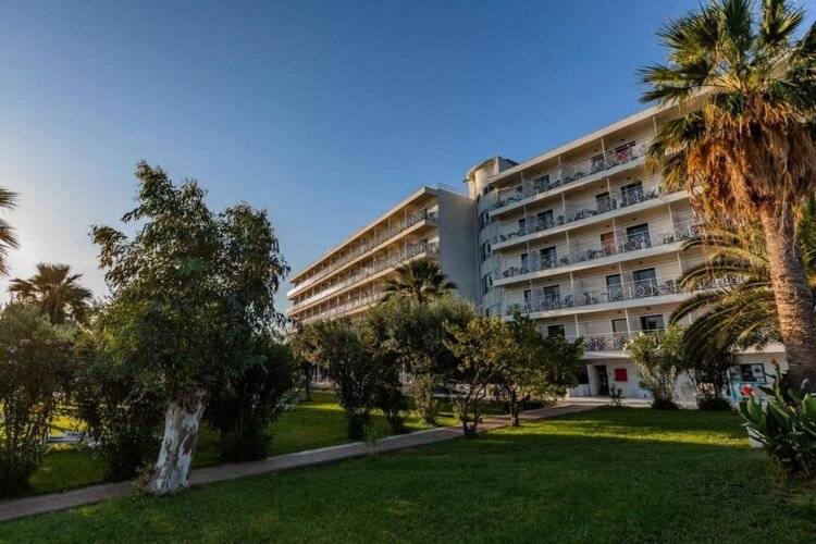 Calamos Beach Family Club Hotel