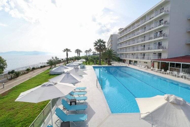 Calamos Beach Family Club Hotel