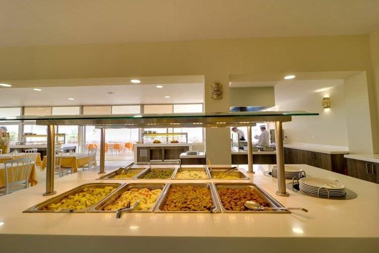 Calamos Beach Family Club Hotel