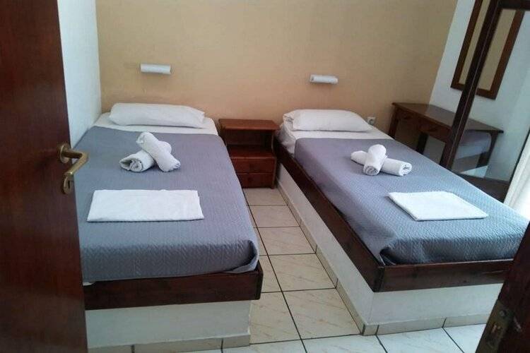 Kasteli Studios & Apartments