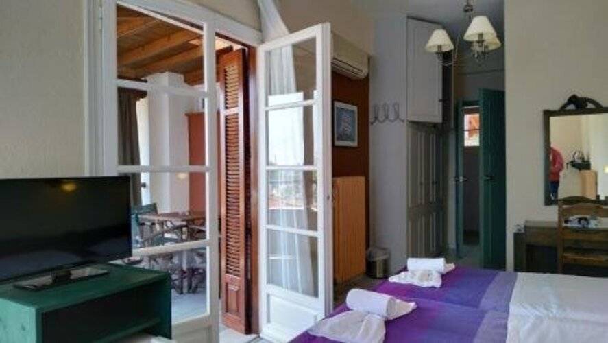 Anesis Hotel