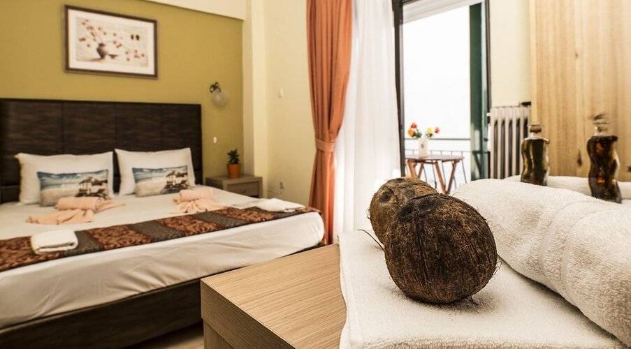 Dionisos Palms