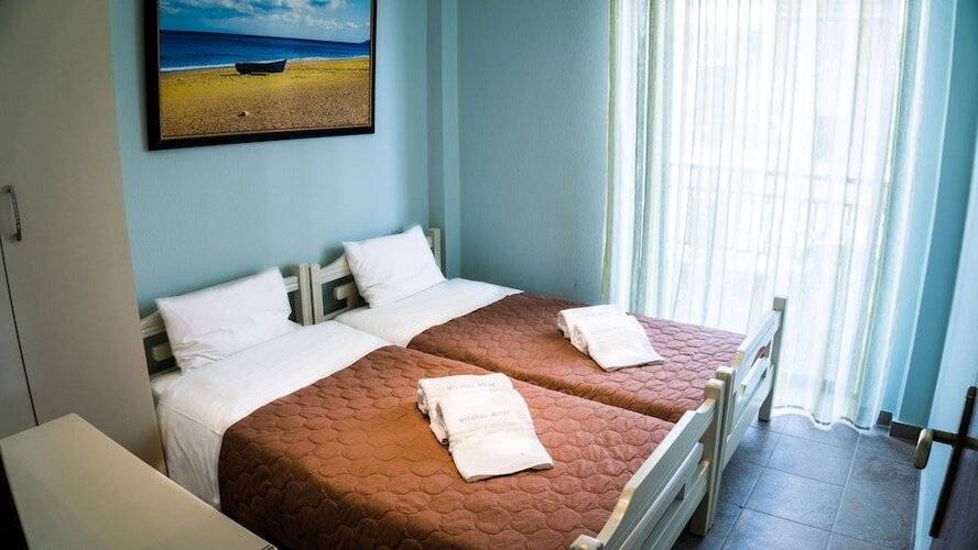 Milonas House Apartments