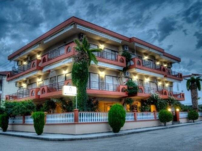 Milonas House Apartments