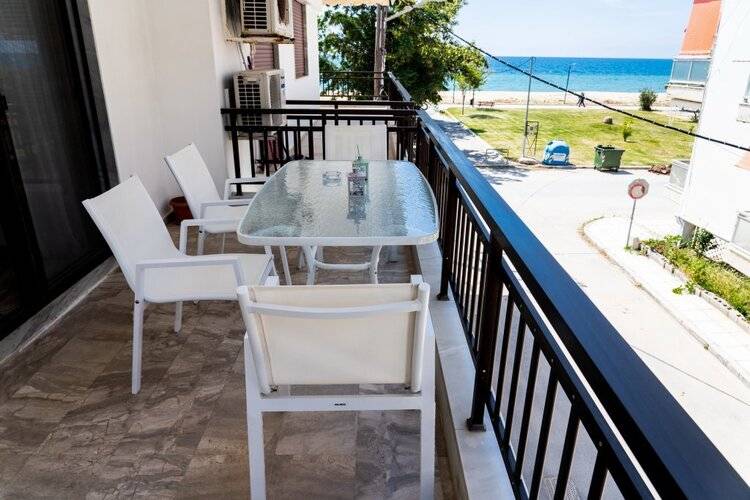 Апартаменты Zennova 6 Nea Plagia Beach