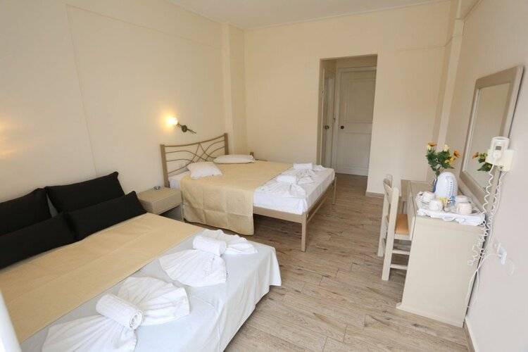 Summer Beach Hotel