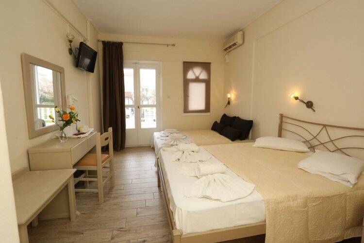 Summer Beach Hotel
