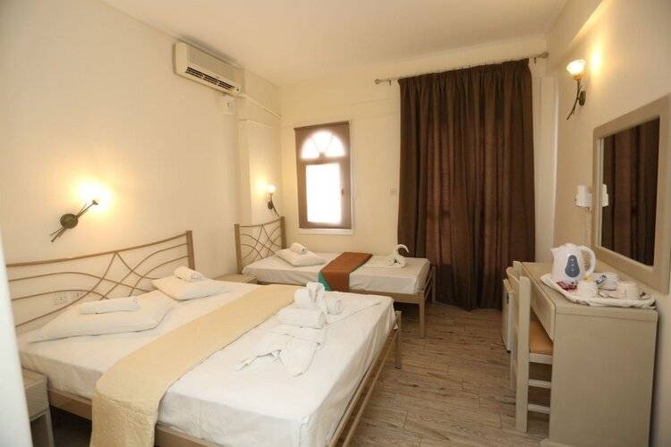 Summer Beach Hotel