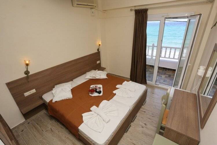 Summer Beach Hotel