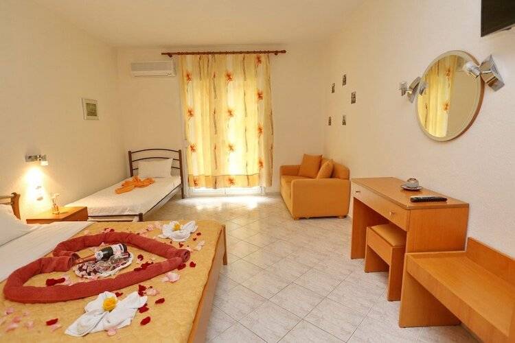 Summer Dream Hotel