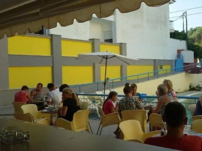 Summer Dream Hotel