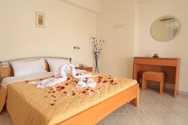 Summer Dream Hotel